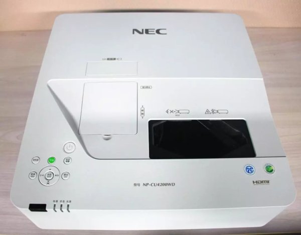 NEC NP-CU4200WD投影机